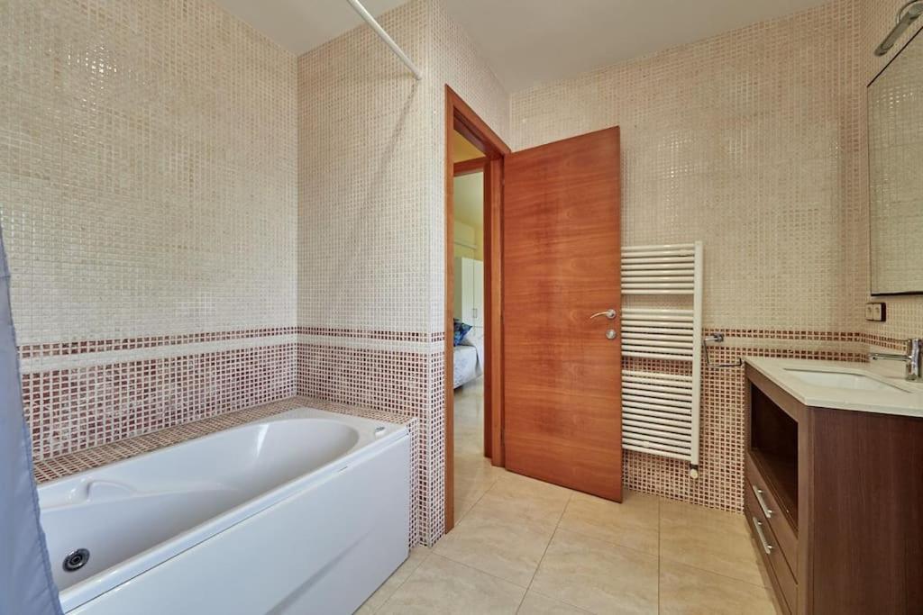 Villa Ilusions En Olivella, Sitges, Barcelona Exterior photo
